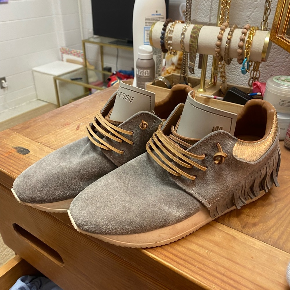 Esseutesse sneakers